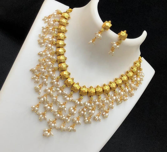 Stunner gold plated antique necklace set