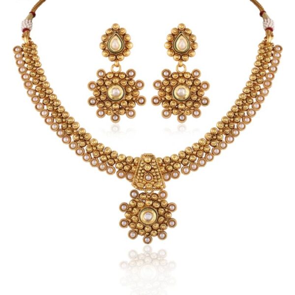 Appealing Gold plated kundan set